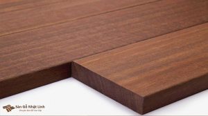 Có thể đánh giá độ chống cháy của sàn gỗ công nghiệp bằng cách kiểm tra bề mặt của sản phẩm.